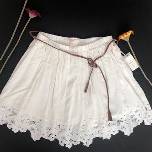 Skater skirt with laced hem line